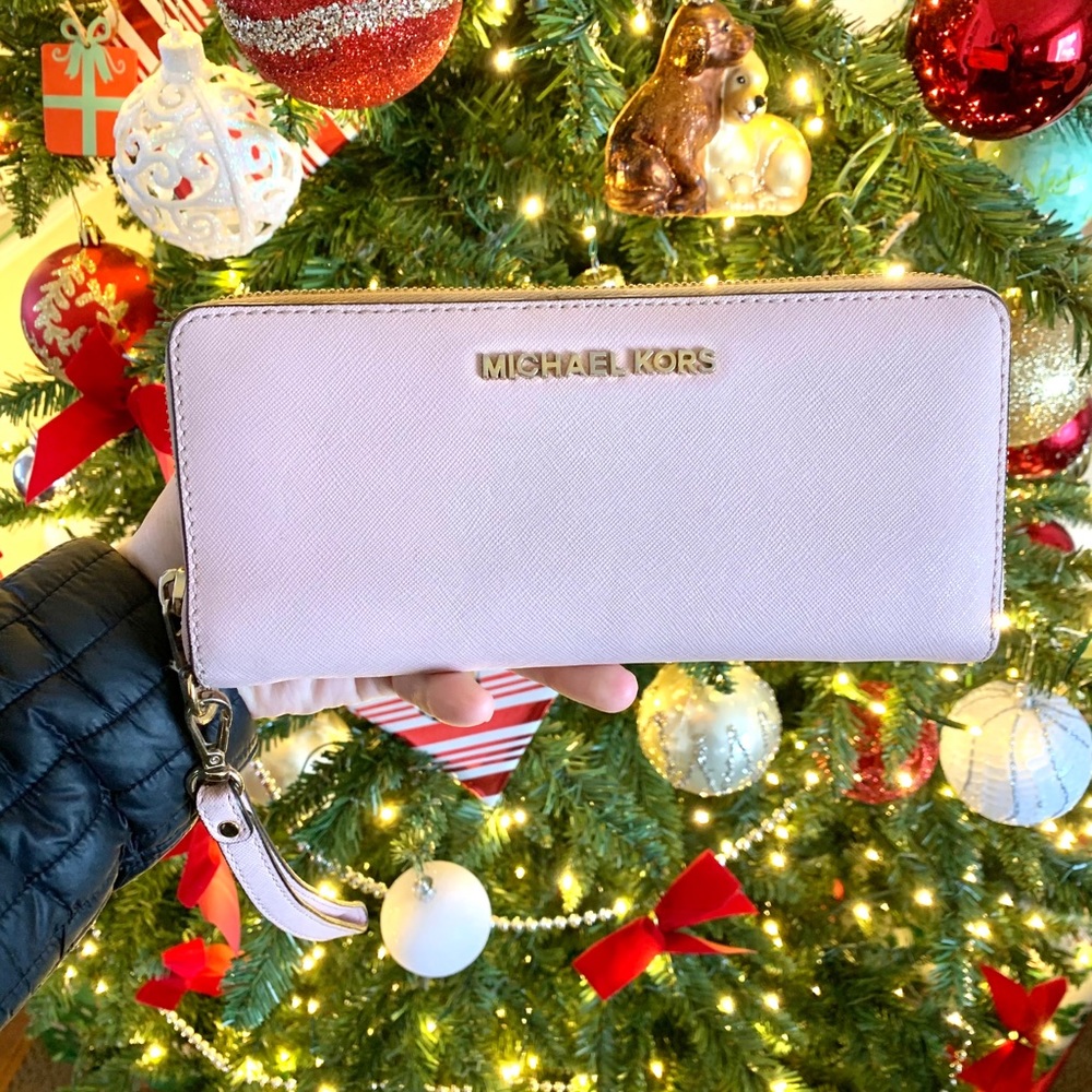 Michael Kors Wristlet!